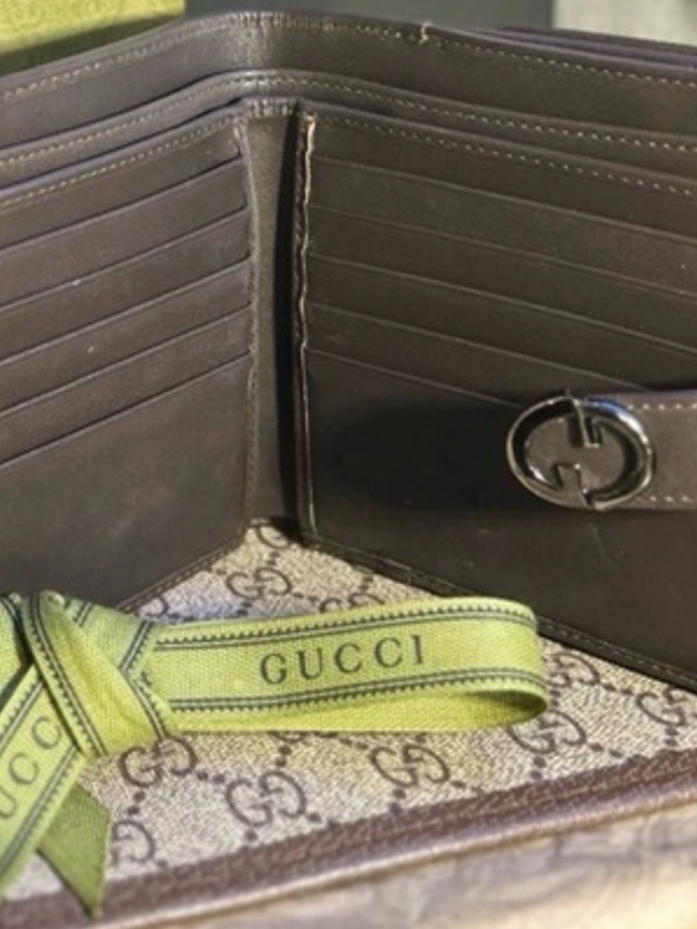 Gucci Beige/Brown GG Canvas Wallet - Picture 6 of 6